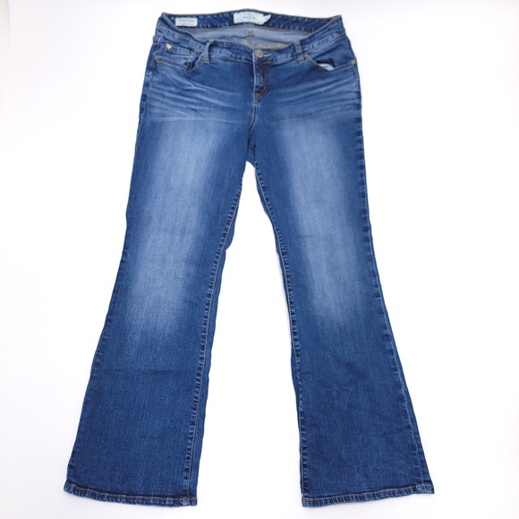 Torrid Jeans Women's 14 ‎ Relaxed Boot Cut Mid Rise Dark Wash Stretch 34x30 - Picture 1 of 8